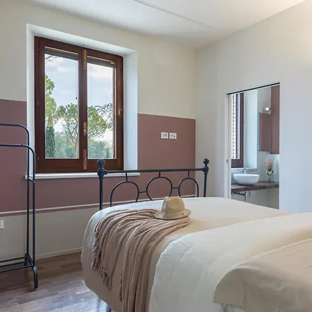 Anna Elisa 8, Emma Villa