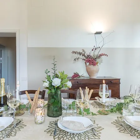 Anna Elisa 8, Emma * 贝瓦尼亚