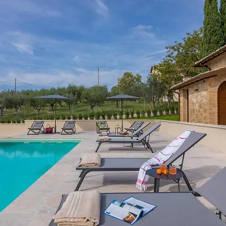 Villa Anna Elisa 8, Emma Bevagna