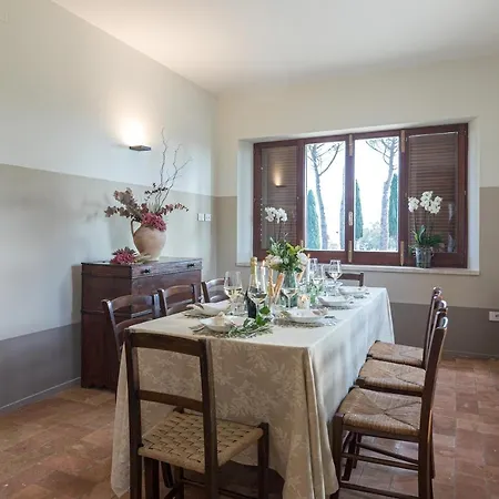 Villa Anna Elisa 8, Emma Bevagna