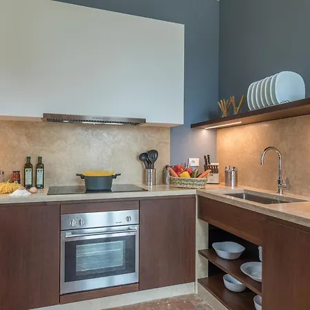 Anna Elisa 8, Emma Villa *