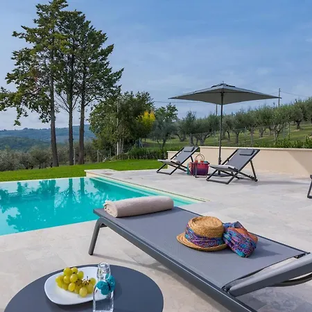 Anna Elisa 8, Emma * Bevagna