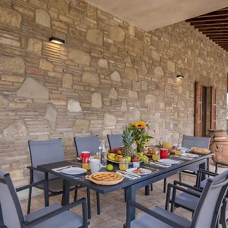 Villa Anna Elisa 8, Emma Bevagna