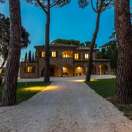 Anna Elisa 8, Emma Villa